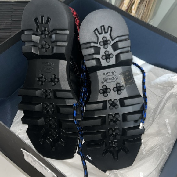 D square bungee cord boots - Picture 6 of 8